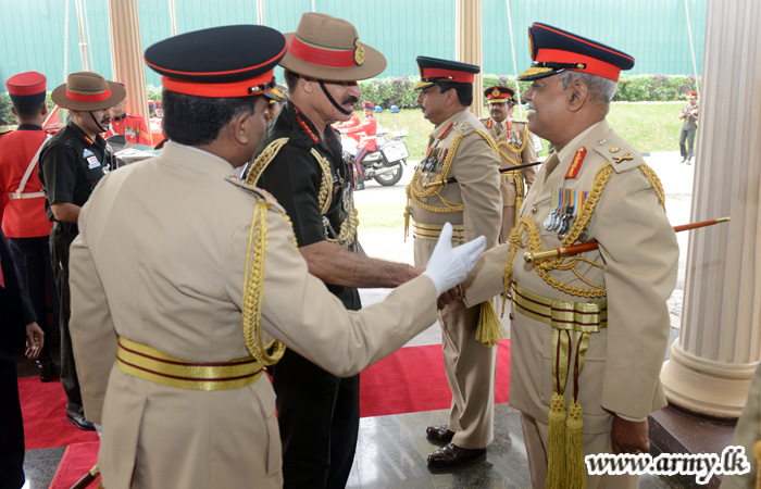 Indian Chief of the Army Staff Meets His Sri Lankan 