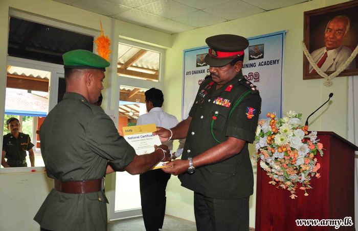Army NCOs Receive Vocational Training Certificates
