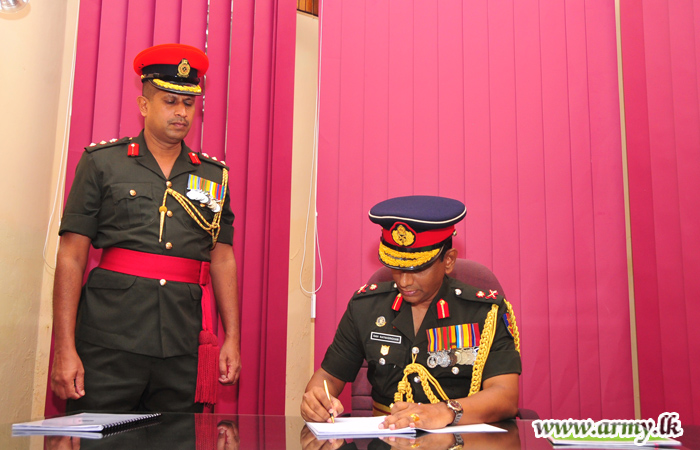 New Colonel Commandant SLAWC Assumes Duties