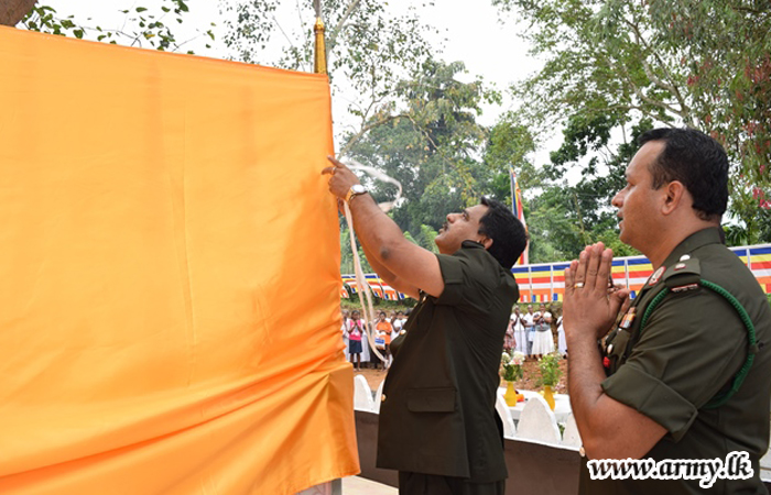 West Commander Representing the Army Chief Unveils Golden Fence around Bodhiya