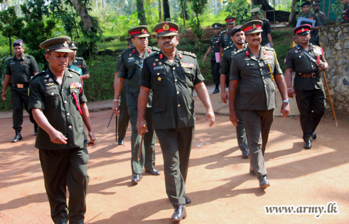 SF-West Commander on Field Visit to Formations