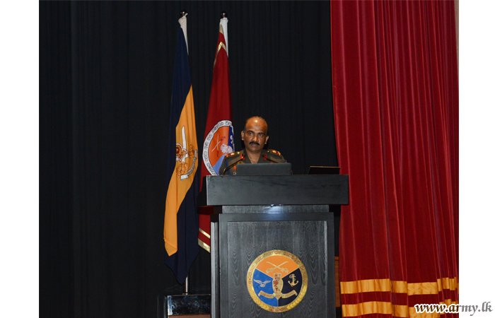 Commander in His Lecture to DSCSC Student Officers Underlines Importance of Learning Process