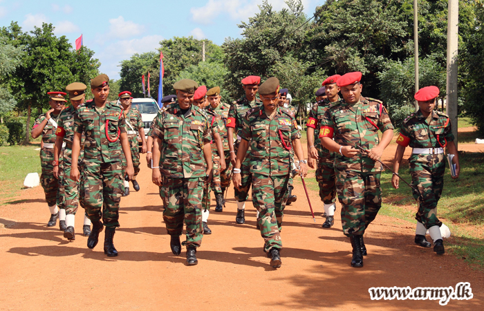 Kilinochchi Commander Continues His Visits to Formations