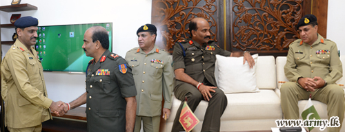 Pakistan Army's Director, Veterinary and Farm Corps Meets Commander