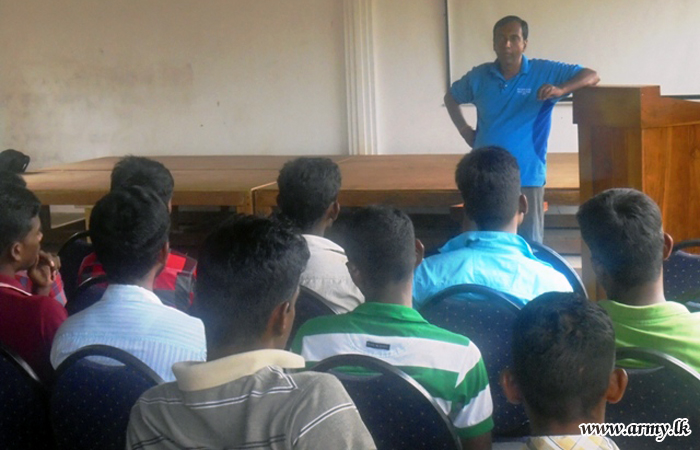 Kilinochchi Youngsters Given Guidance to Identify Vocational Skills