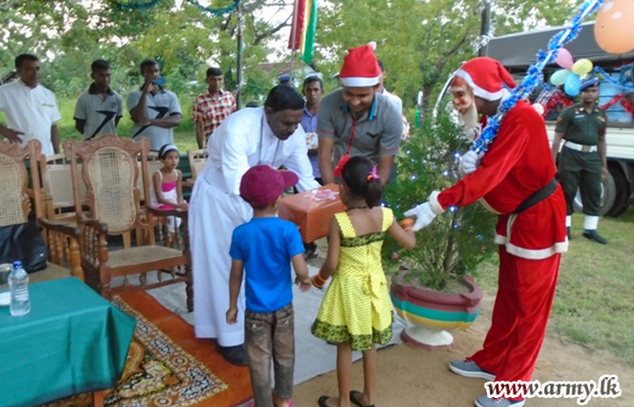 22 Division Marks Christmas Day with Welfare Projects
