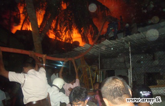 Army Troops Together with Others Douse Shop Fire in Matara