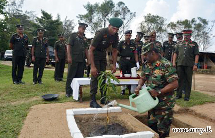 New SFHQ-East Commander Makes Formal Visits