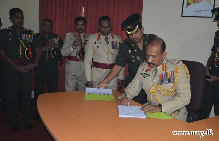 New Colonel of the Regiment MIR Assumes Duties