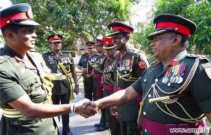 Security Force Central Commander Visits 11 Division Hqrs