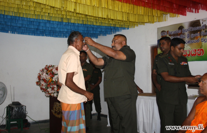 583 Brigade Troops Conduct Eye Clinic for the Poor