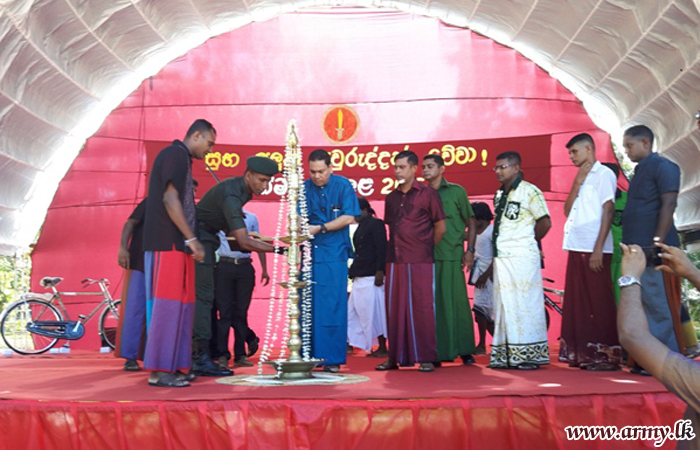 CTS - Ampara Marks New Year with Family Members