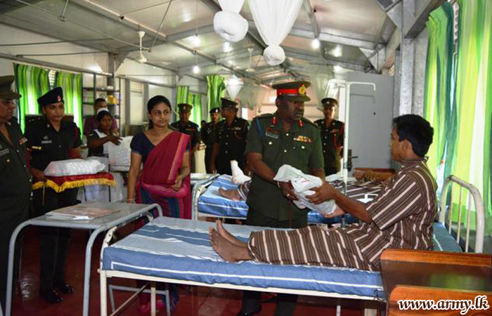 SF-E Commander Gives Away New Year Gifts to Minneriya Hospital Inmates