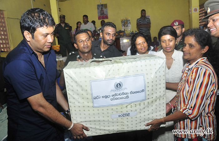 UPDATE: Seva Vanitha Ladies Visit Funerals at Landslide-Affected Aranayake & Donate Relief Items