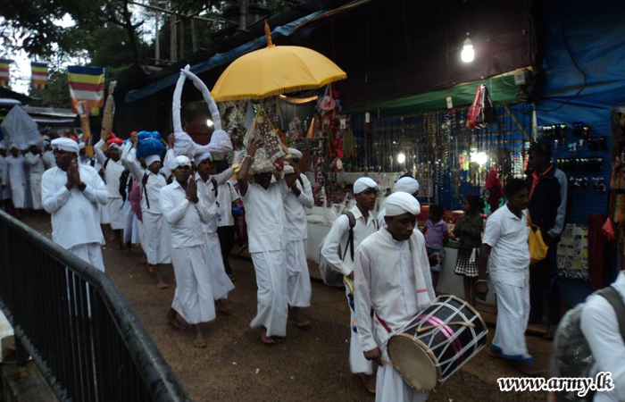 Central Troops Support Sri Paada Ceremonies