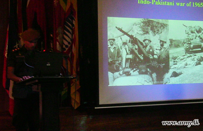 Mullaittivu Officers Listen to Lectures