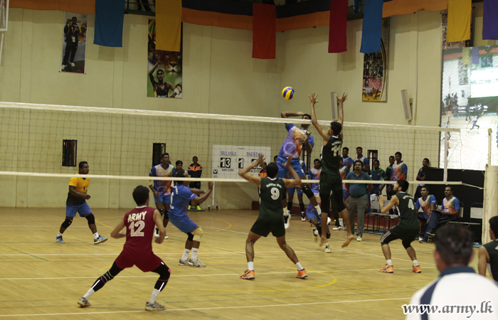 Sri Lanka Army Volleyball Team Goes for a Comfortable Victory against Pakistan Army Team