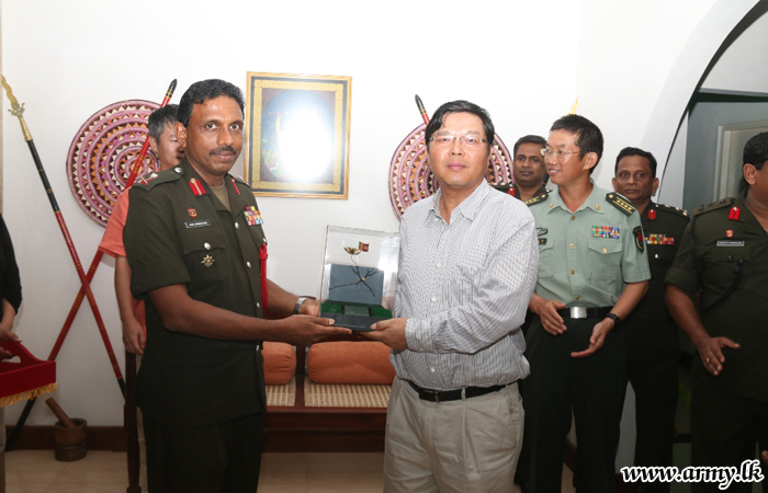 Chinese Ambassador Meets SF-KLN Commander