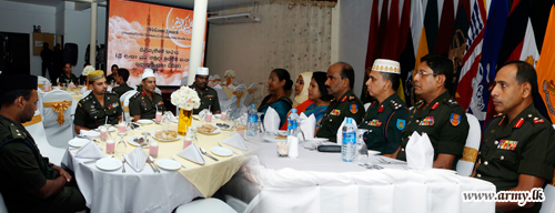 Muslims in the Army Sit with Commander for 'Ifthar'