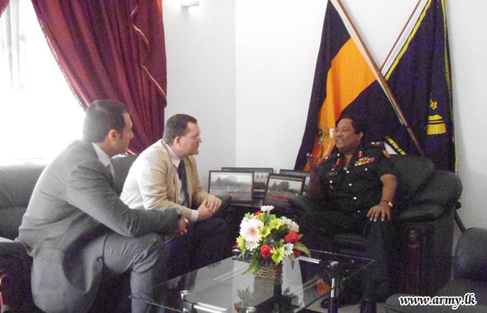 US Defence AttachÃ© Visits 12 Div