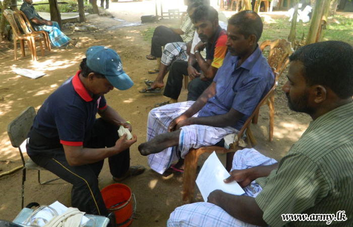 Mullaittivu Troops Coordinate Free Distribution of Artificial Limbs among Mullaittivu Civilians