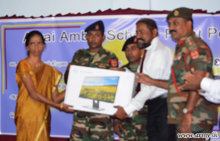 Old Anandians (South) Helps Students with New Computer