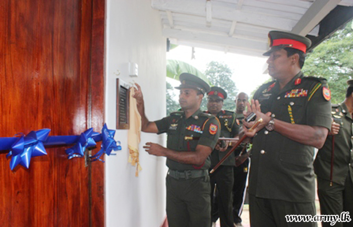 11 Div's New Gym & Library Opened to the Army Personnel