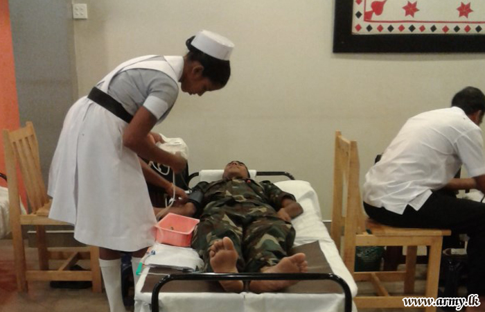 121 Brigade Troops Assist Blood Donation Programme
