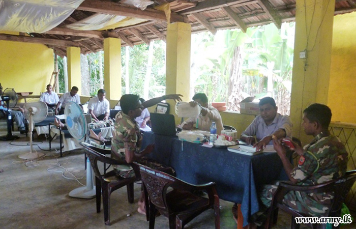 121 Brigade Troops Hold Blood Donation Programme
