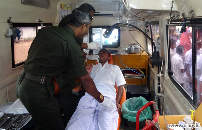 11 Div Hqrs Organizes Clinic for Prison Inmates