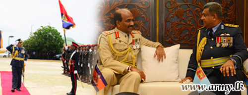 Commander Extends Best Wishes to Outgoing SLAF Chief