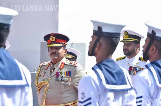 Commander of the Army Pays Official Visit to Navy Headquarters