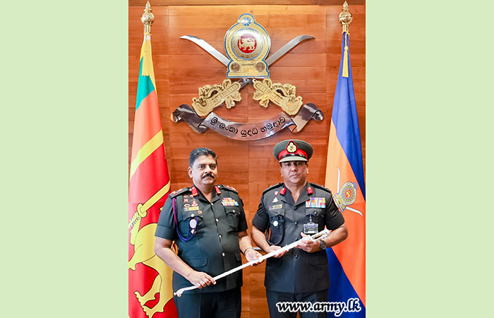 Commander of the Army Felicitates Newly Promoted Major General