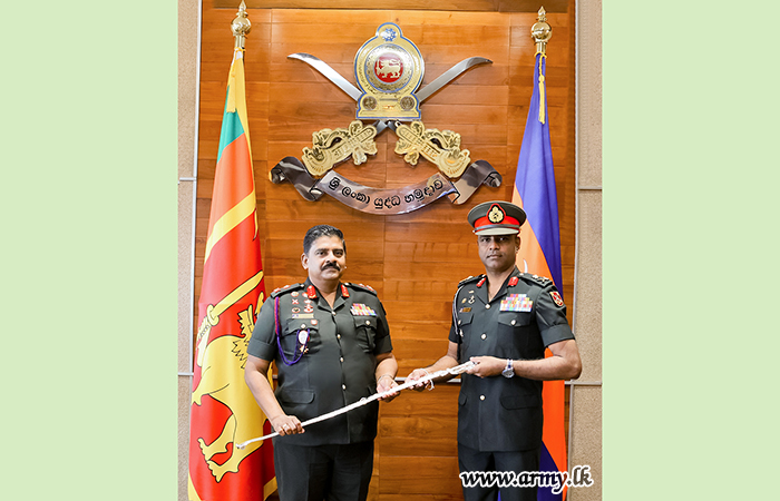 Commander of the Army Felicitates Newly Promoted Major General