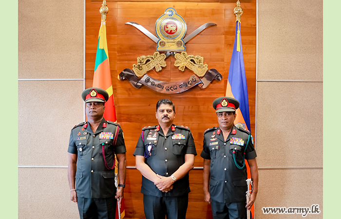 Commander of the Army Felicitates Newly Promoted Major Generals