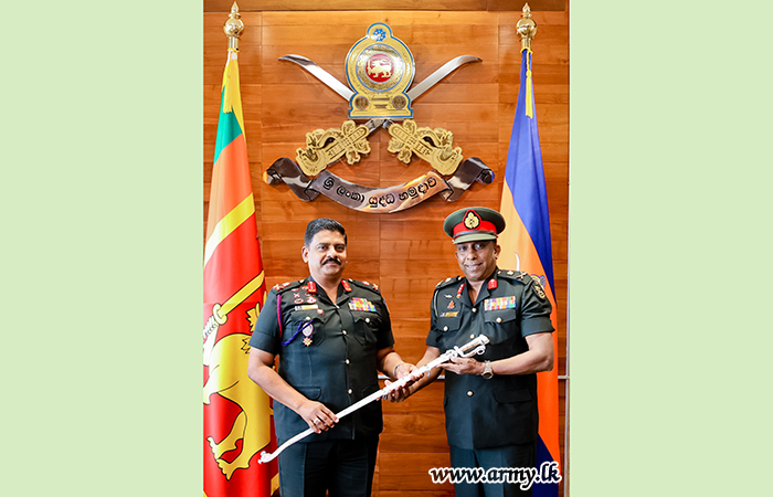 Commander of the Army Felicitates Newly Promoted Major General