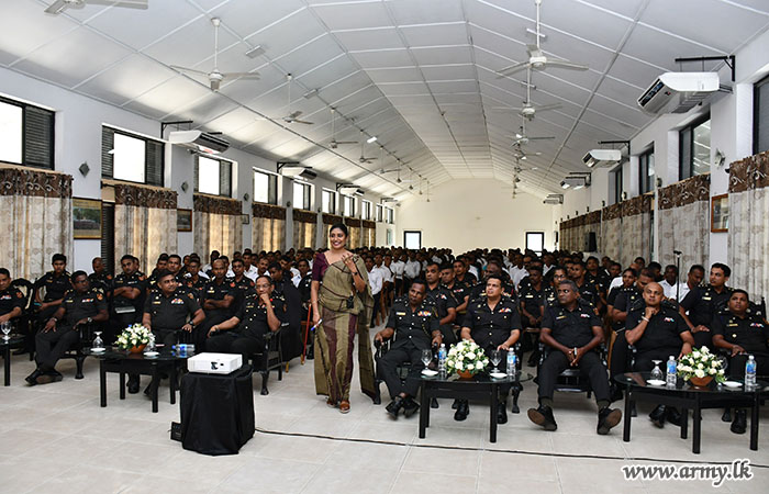 பொறியியல் சேவைகள் படையணியினால் போதைப்பொருள் தடுப்பு பற்றிய விரிவுரை