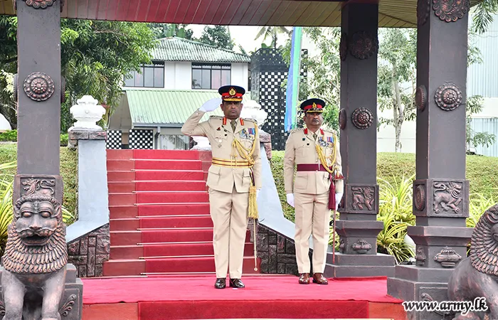 இலங்கை சமிக்ஞை படையணியில் வெளிசெல்லும் படையணி படைத்தளபதிக்கு பிரியாவிட