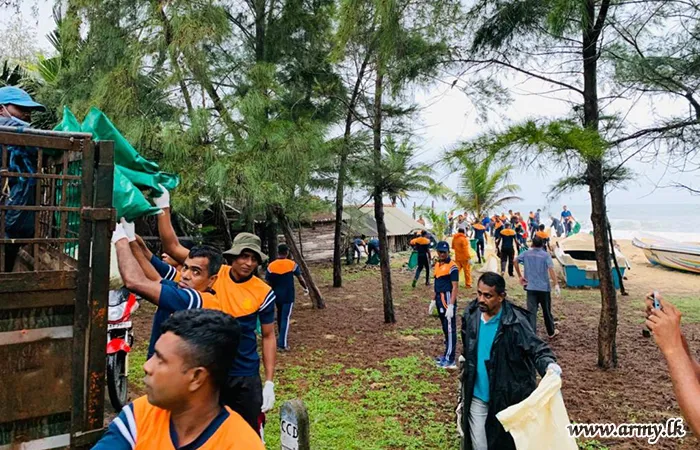 24 வது காலாட் படைப்பிரிவினால் கடற்கரை மற்றும் விகாரை தூய்மையாக்கல்