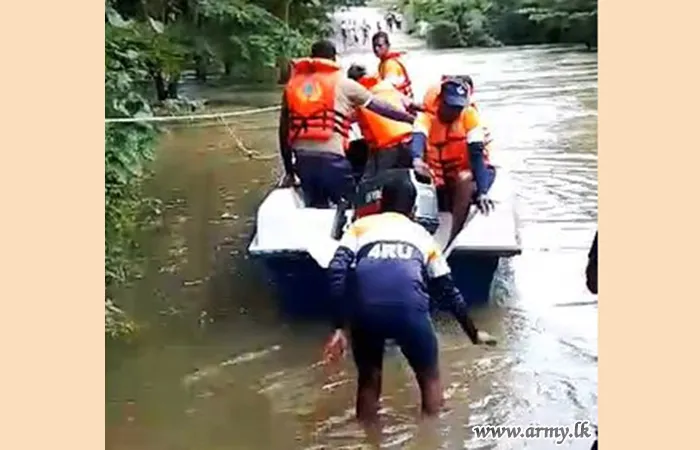 21 வது காலாட் படைப்பிரிவினரால் ஹொரவபொத்தானையில் வெள்ள நிவாரணம் பணிகள்