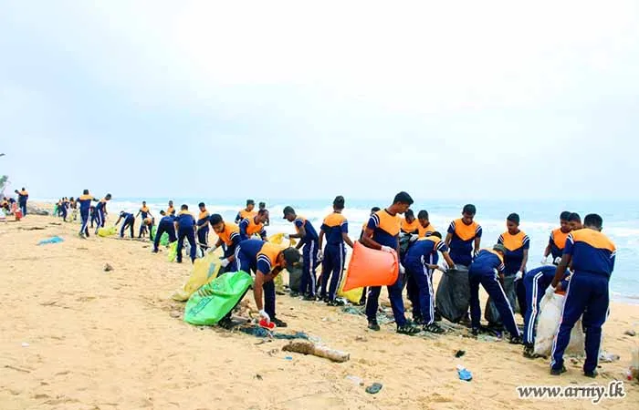 52 வது காலாட் படைப்பிரிவினால் கடற்கரை தூய்மையக்கல்