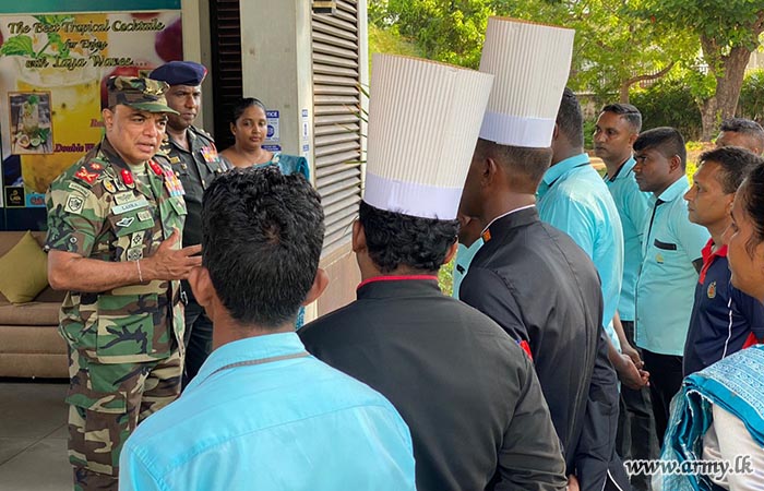 முகாமைத்துவ சபை தலைவர் லயா விடுதிகளை ஆய்வு