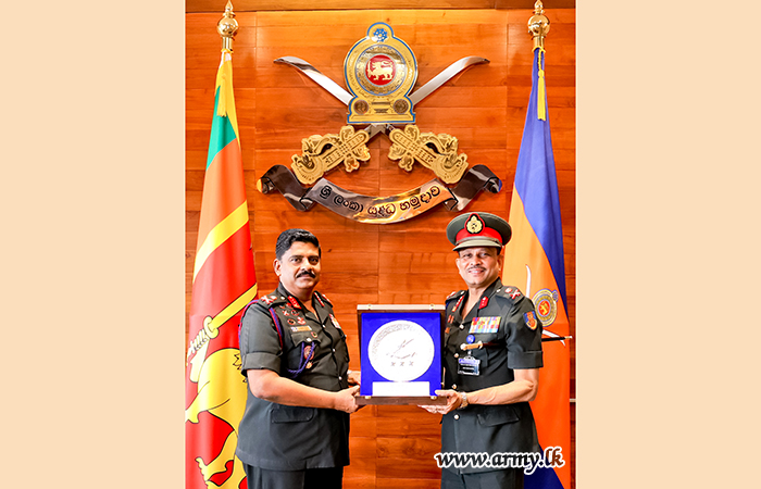 ஓய்வுபெறும் மேஜர் ஜெனரலின் சேவைக்கு இராணுவத் தளபதி பாராட்டு