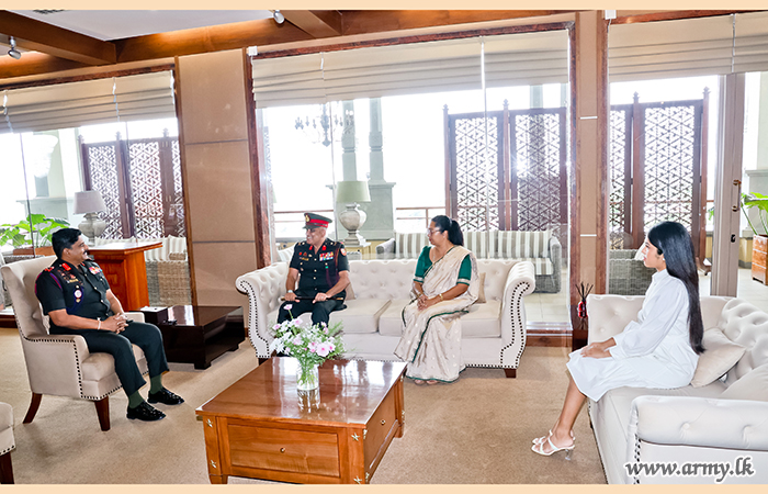 විශ්‍රාම දිවියට පා තබන ජ්‍යෙෂ්ඨ නිලධාරිගේ කීර්තිමත් සේවය යුද්ධ හමුදාධිපතිතුමන්ගේ පැසසුමට