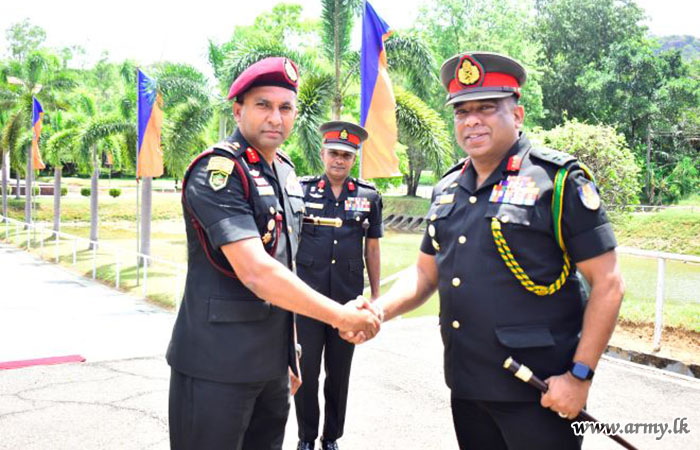 යුද්ධ හමුදා මාණ්ඩලික ප්‍රධාන ගේ ප්‍රධානත්වයෙන් යුද්ධ හමුදා යුද විද්‍යාලයේ කළමණාකරන මණ්ඩල සාකච්ඡාව පැවැත්වෙයි