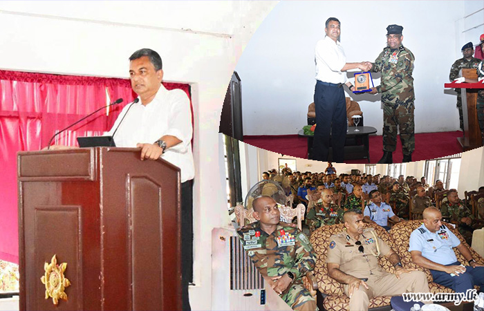 ආරක්‍ෂක ලේකම් 243 පාබල බලසේනාවේ භටපිරිස් අමතයි