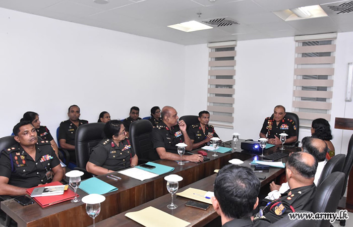 යුද්ධ හමුදා නියෝජ්‍ය මාණ්ඩලික ප්‍රධාන ගේ ප්‍රධානත්වයෙන් ‘නිරෝගිමත් දැයක් නිරෝගිමත් හමුදාවක්’ වැඩසටහන පිළිබඳ සාකච්ඡාවක්
