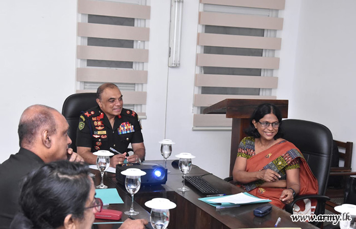යුද්ධ හමුදා නියෝජ්‍ය මාණ්ඩලික ප්‍රධාන ගේ ප්‍රධානත්වයෙන් ‘නිරෝගිමත් දැයක් නිරෝගිමත් හමුදාවක්’ වැඩසටහන පිළිබඳ සාකච්ඡාවක්