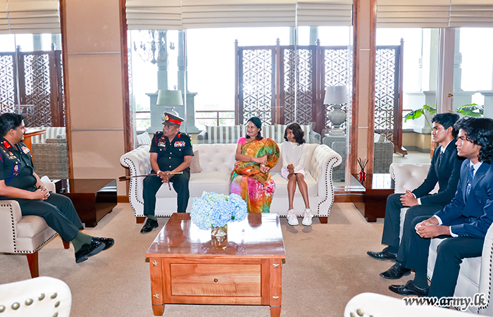 විශ්‍රාම දිවියට පා තබන මේජර් ජෙනරල් ඩබ්ලිව්.ඩබ්ලිව්.එම්.පී.ඩබ්ලිව්.ඩබ්ලිව්.බී.ආර් පාලමකුඹුර RWP RSP ගේ සේවය යුද්ධ හමුදාධිපතිතුමන්ගේ පැසසුමට