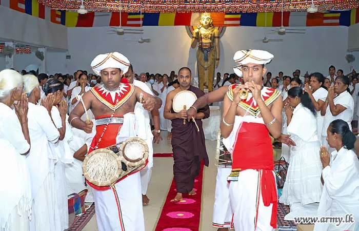 இலங்கை இராணுவ தொண்டர் படையணியின் பொசன் பௌர்ணமி தின கொண்டாட்டம்